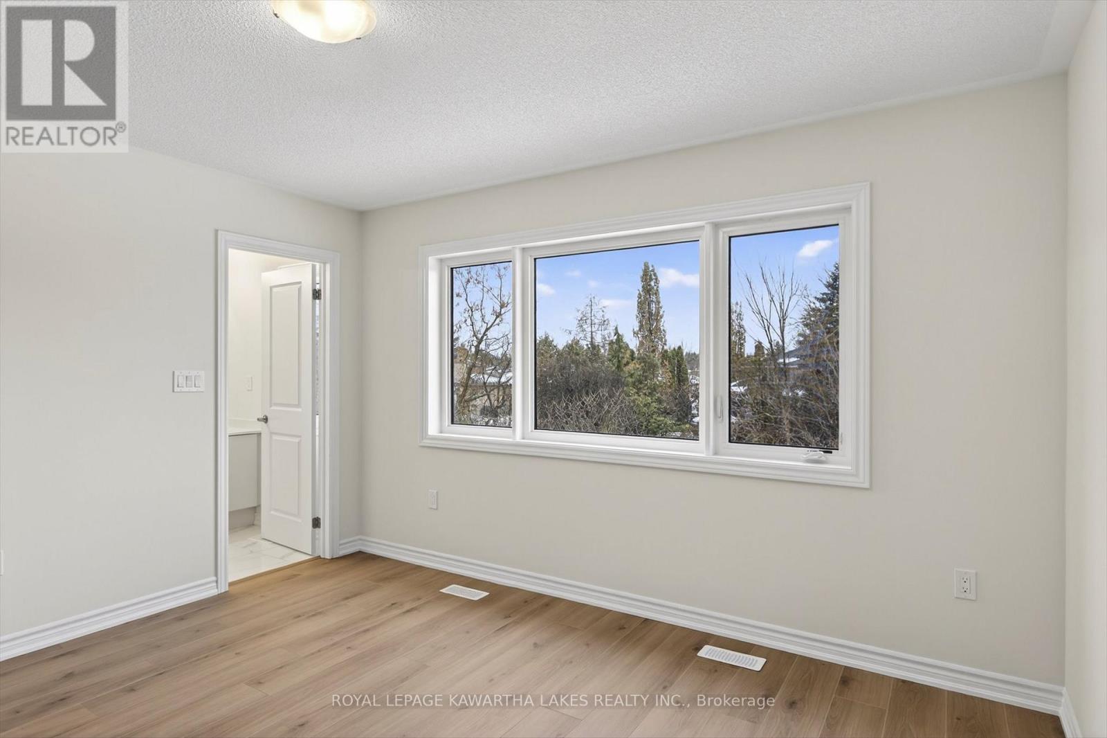 77 Watts Mew, Kawartha Lakes (Lindsay), Ontario  K9V 0T3 - Photo 26 - X12665344