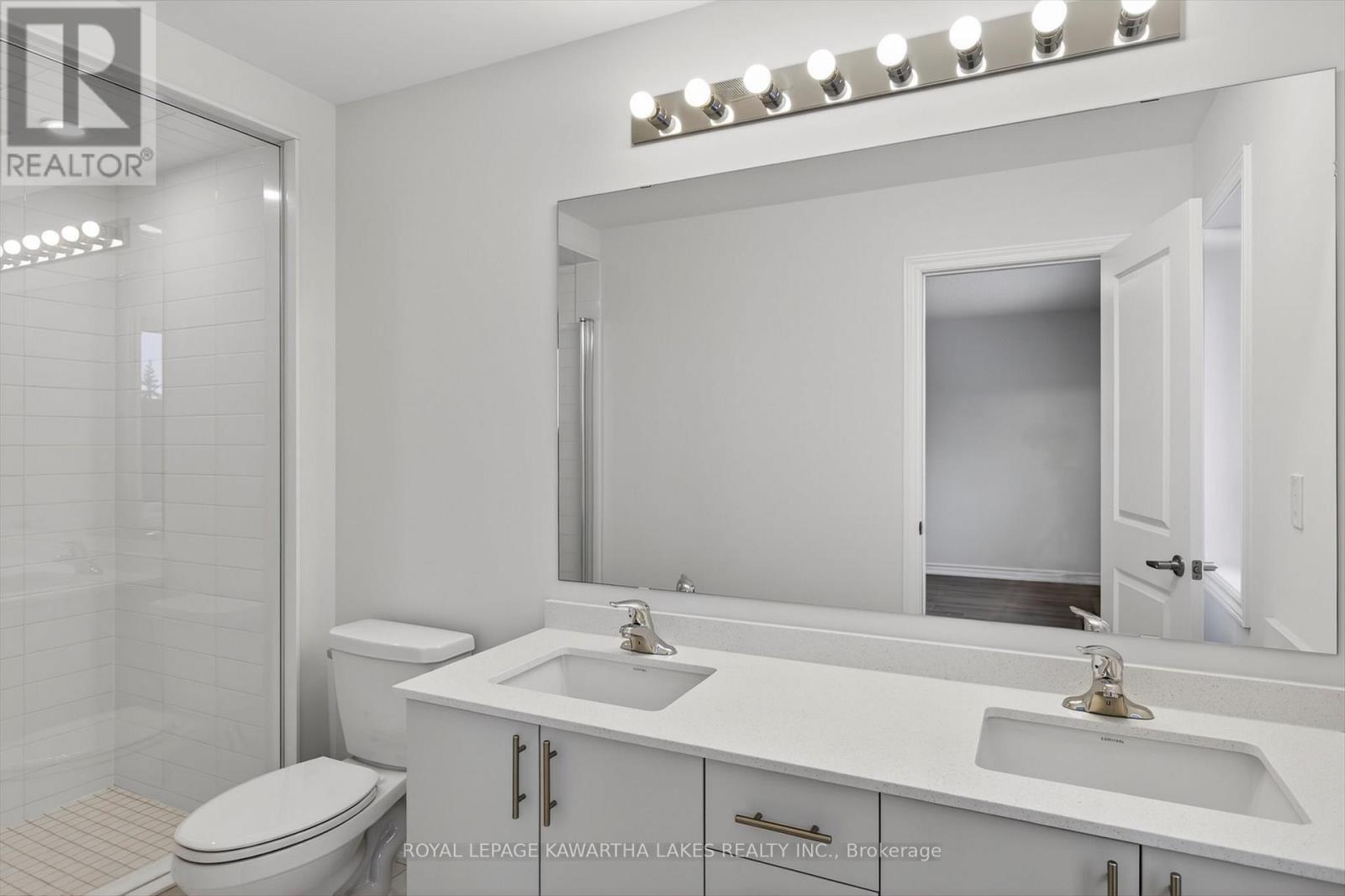 77 Watts Mew, Kawartha Lakes (Lindsay), Ontario  K9V 0T3 - Photo 28 - X12665344