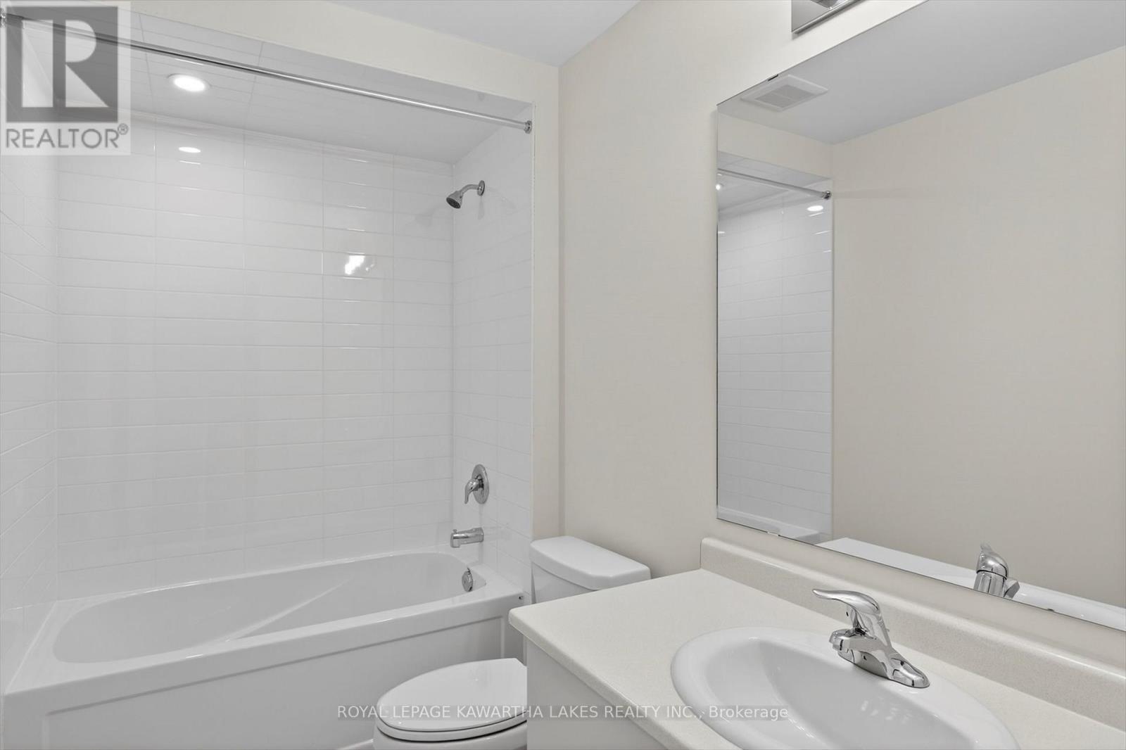 77 Watts Mew, Kawartha Lakes (Lindsay), Ontario  K9V 0T3 - Photo 34 - X12665344