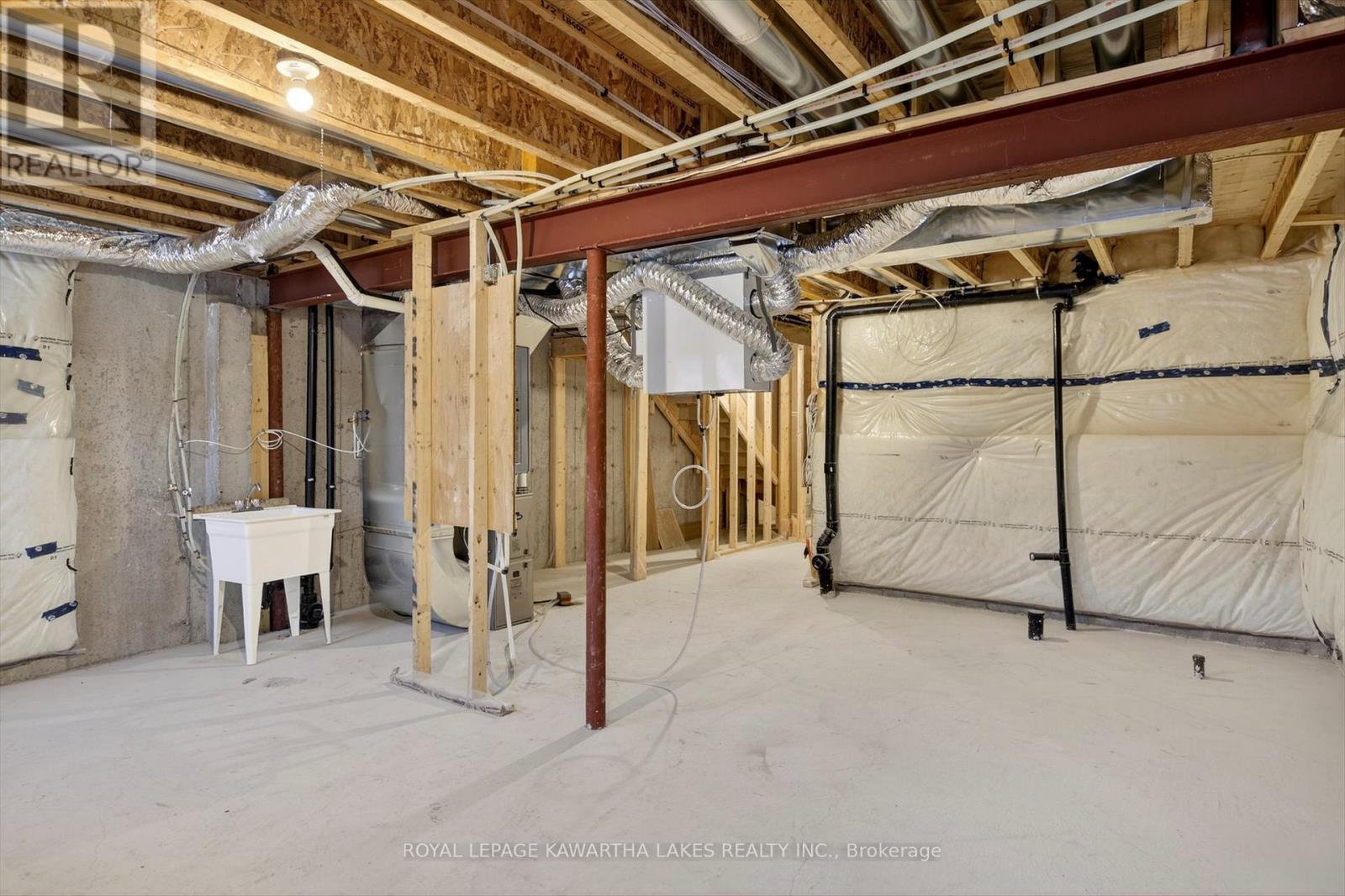 77 Watts Mew, Kawartha Lakes (Lindsay), Ontario  K9V 0T3 - Photo 41 - X12665344