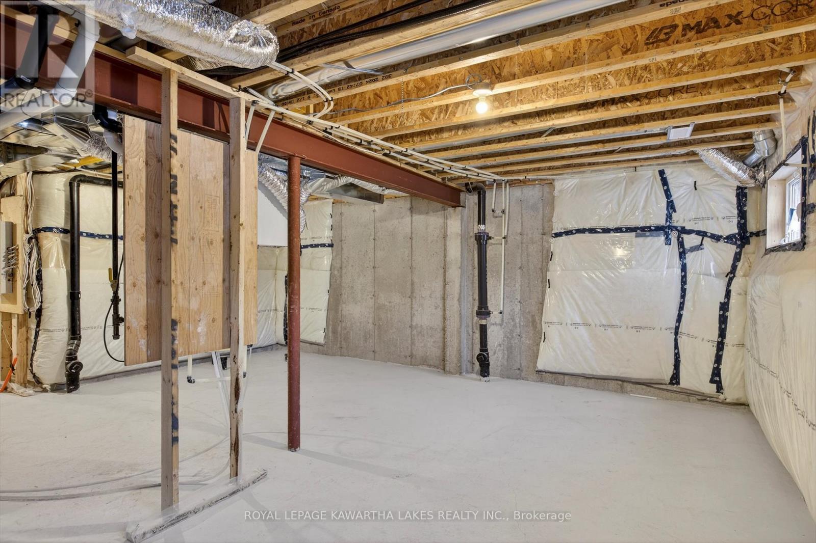 77 Watts Mew, Kawartha Lakes (Lindsay), Ontario  K9V 0T3 - Photo 42 - X12665344