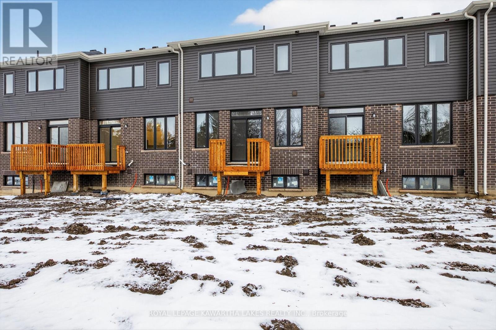 77 Watts Mew, Kawartha Lakes (Lindsay), Ontario  K9V 0T3 - Photo 44 - X12665344