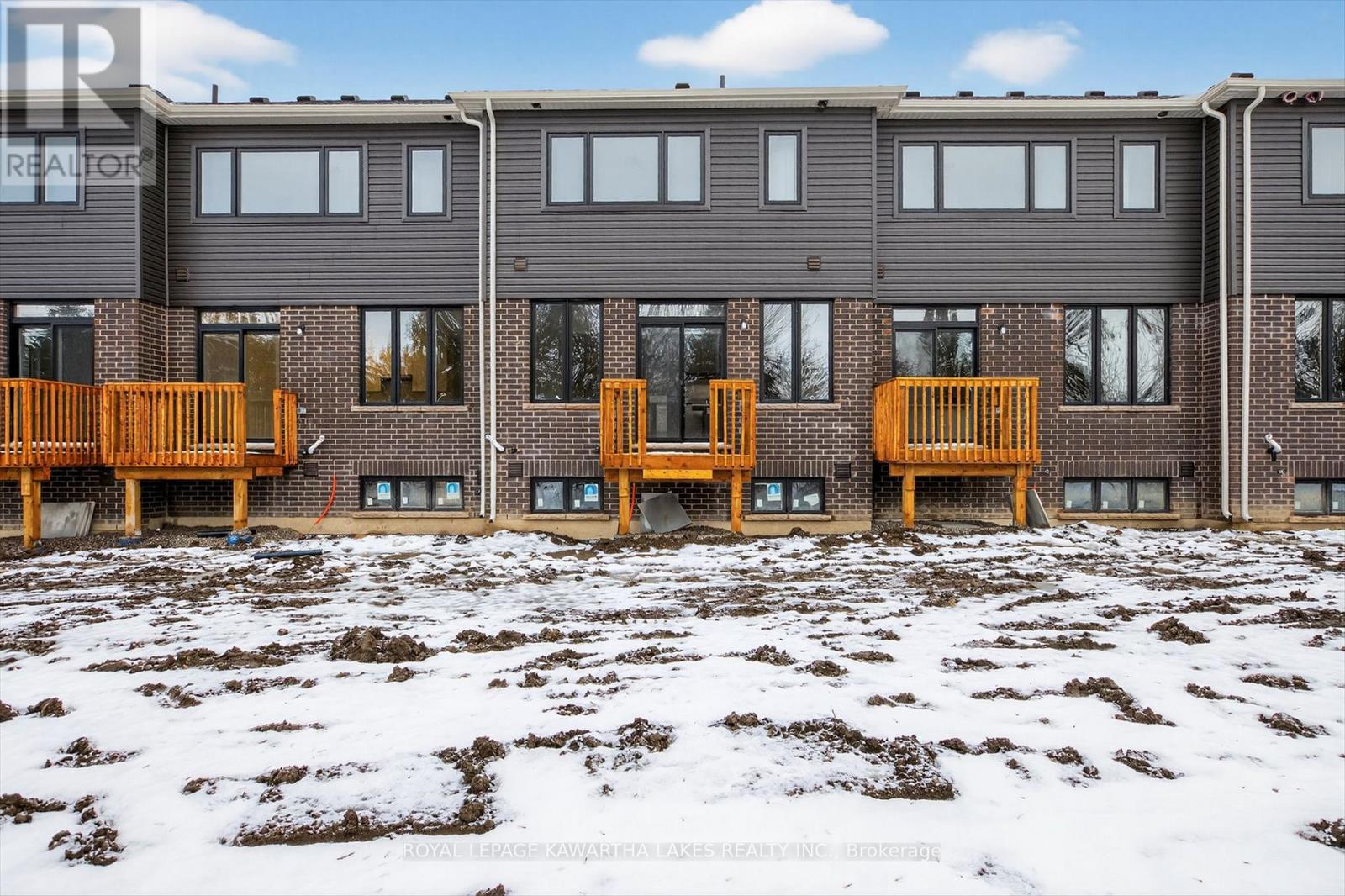 77 Watts Mew, Kawartha Lakes (Lindsay), Ontario  K9V 0T3 - Photo 45 - X12665344