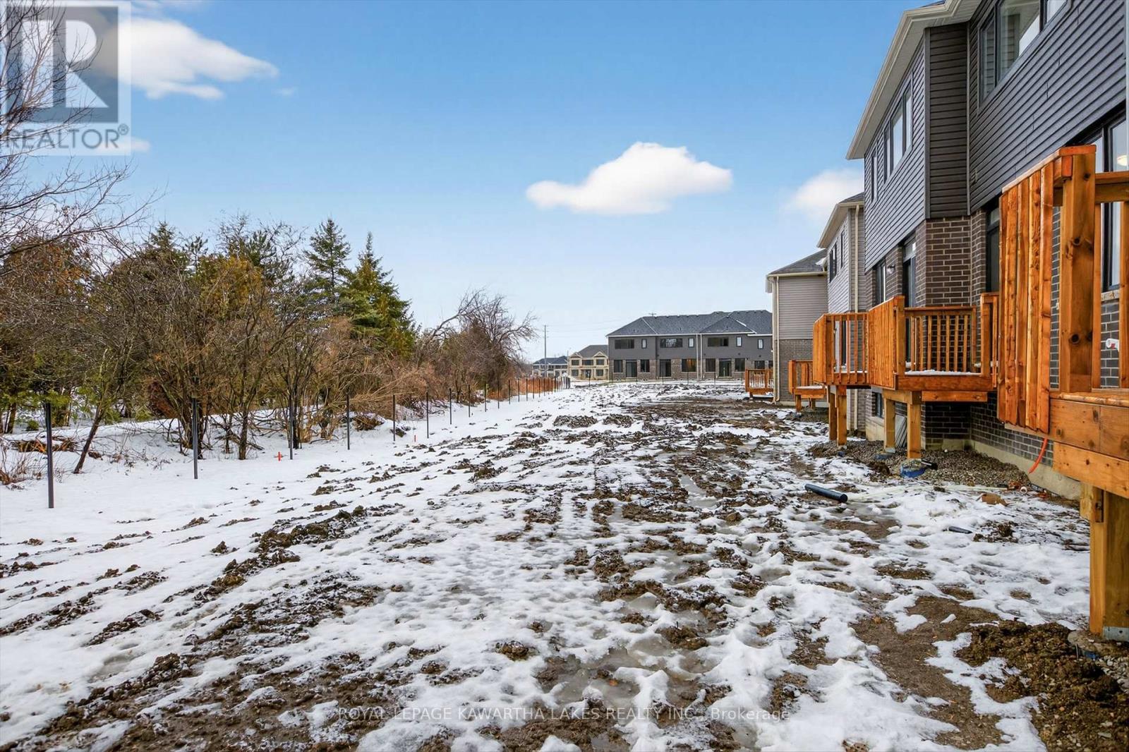 77 Watts Mew, Kawartha Lakes (Lindsay), Ontario  K9V 0T3 - Photo 50 - X12665344