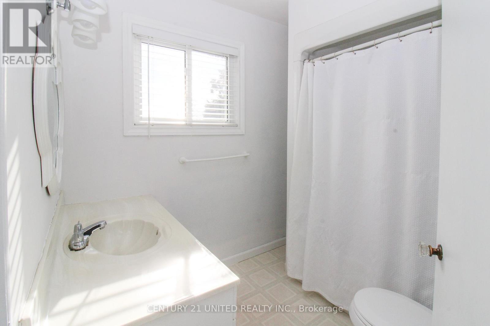 677 Orpington Road, Peterborough (Otonabee Ward 1), Ontario  K9J 4A5 - Photo 31 - X12665360