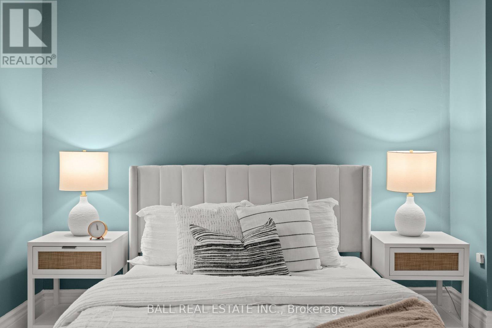 581 Aylmer Street N, Peterborough (Town Ward 3), Ontario  K9H 3W8 - Photo 27 - X12665724