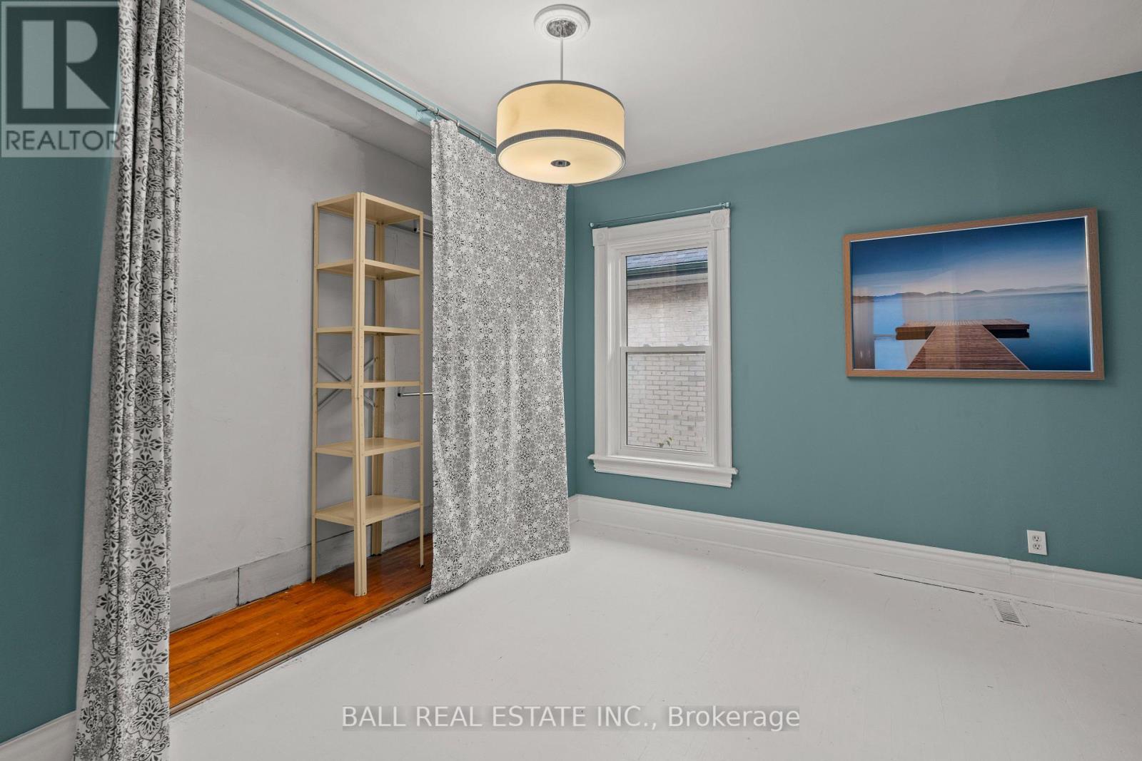 581 Aylmer Street N, Peterborough (Town Ward 3), Ontario  K9H 3W8 - Photo 28 - X12665724