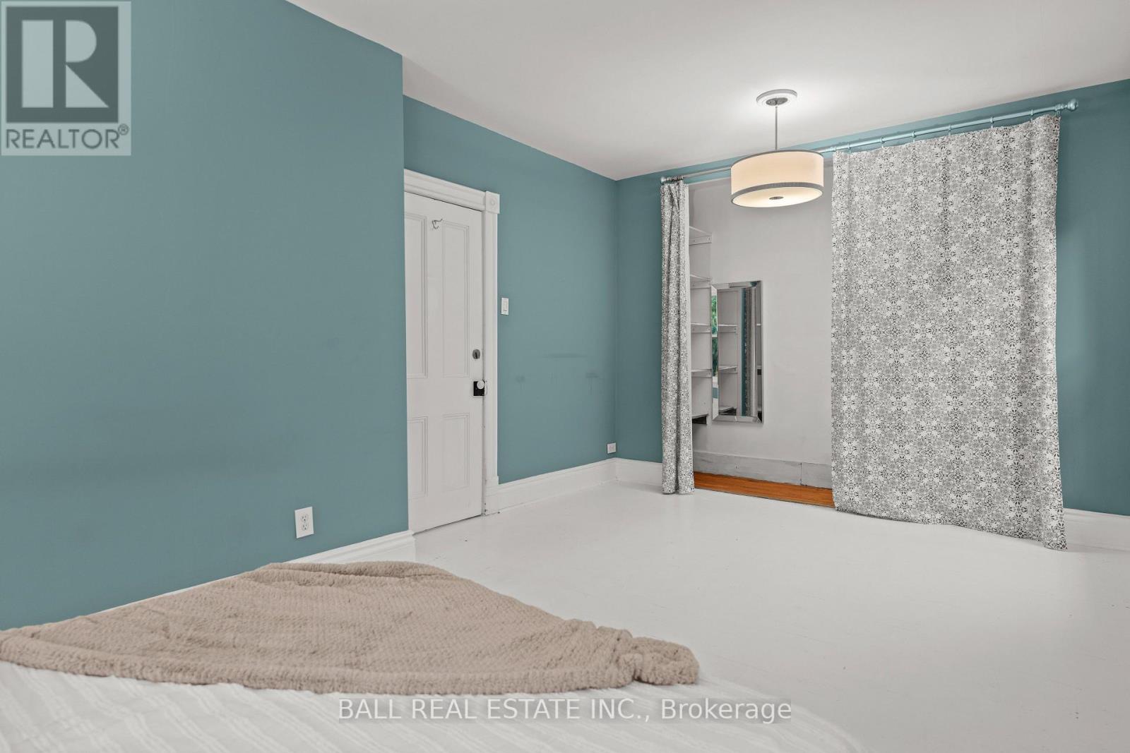 581 Aylmer Street N, Peterborough (Town Ward 3), Ontario  K9H 3W8 - Photo 30 - X12665724