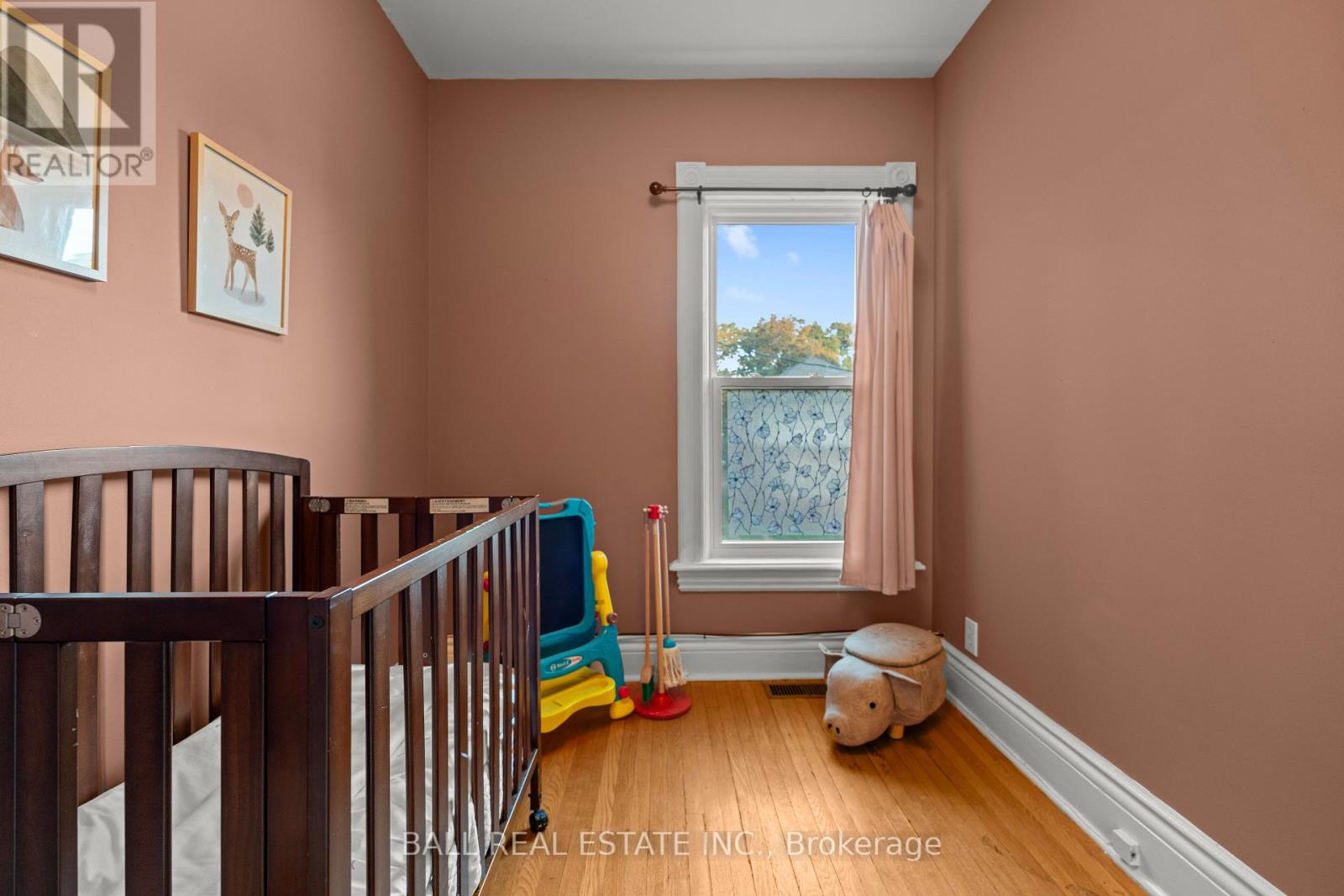 581 Aylmer Street N, Peterborough (Town Ward 3), Ontario  K9H 3W8 - Photo 34 - X12665724