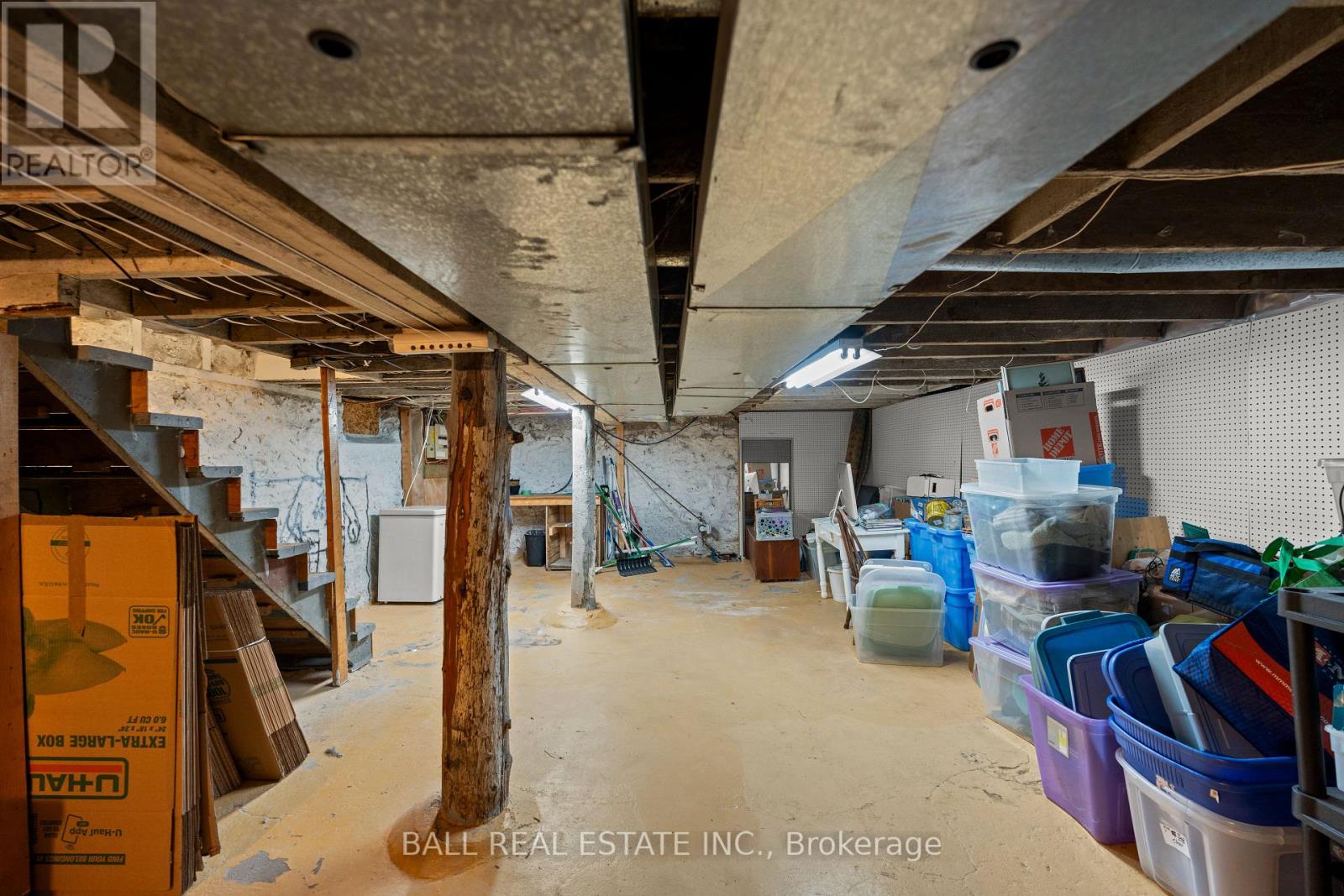 581 Aylmer Street N, Peterborough (Town Ward 3), Ontario  K9H 3W8 - Photo 41 - X12665724