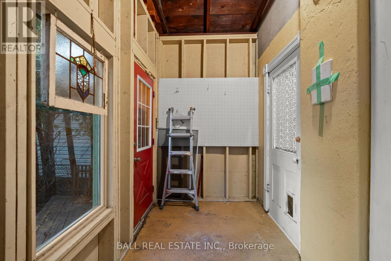 581 Aylmer Street N, Peterborough (Town Ward 3), Ontario  K9H 3W8 - Photo 43 - X12665724