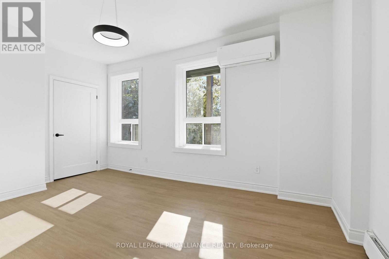 #3 - 380 Park Street N, Peterborough (Town Ward 3), Ontario  K9H 4P8 - Photo 3 - X12665914