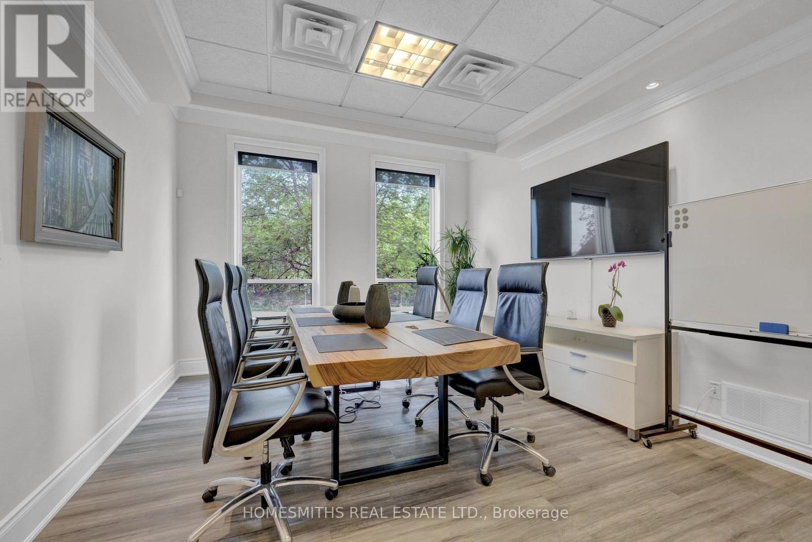 452 Charlotte Street, Peterborough (Town Ward 3), Ontario  K9J 2W3 - Photo 12 - X12671242