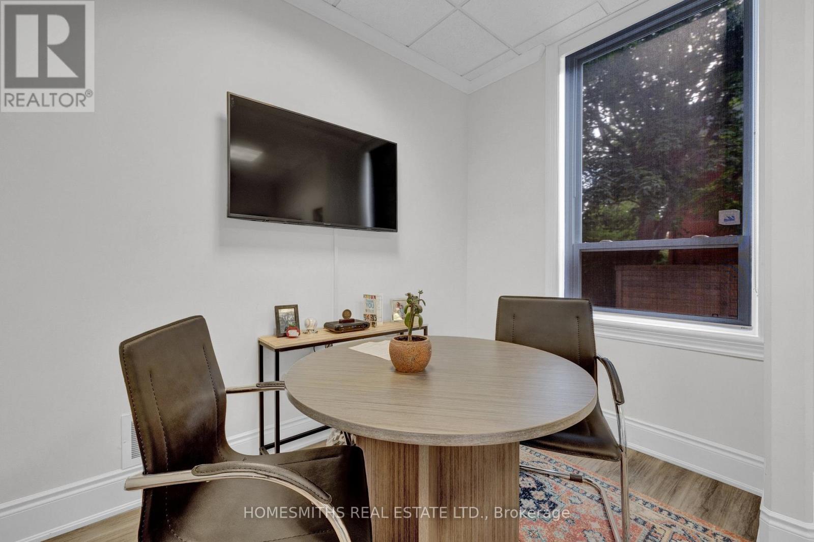 452 Charlotte Street, Peterborough (Town Ward 3), Ontario  K9J 2W3 - Photo 16 - X12671242