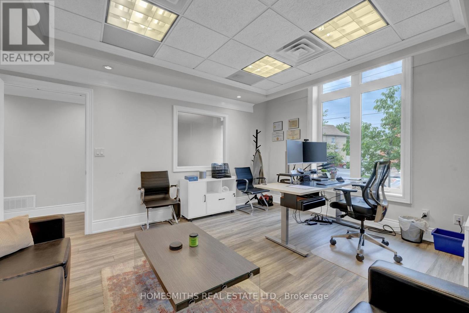 452 Charlotte Street, Peterborough (Town Ward 3), Ontario  K9J 2W3 - Photo 21 - X12671242