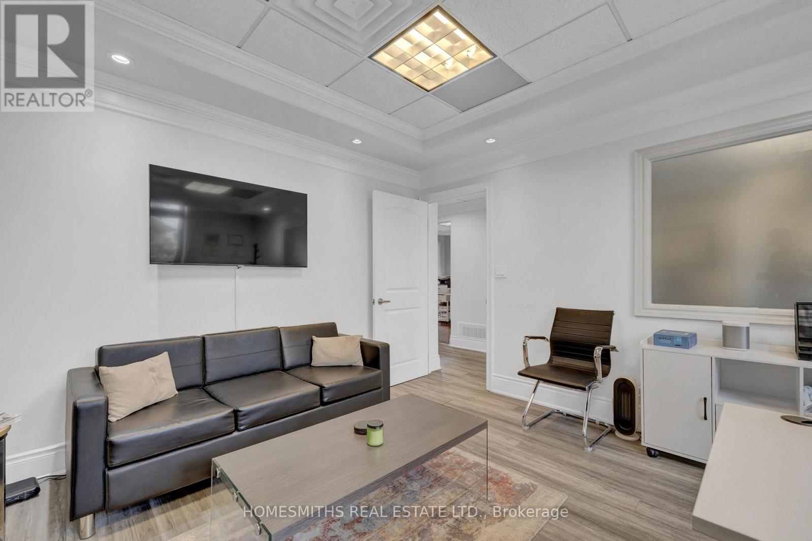 452 Charlotte Street, Peterborough (Town Ward 3), Ontario  K9J 2W3 - Photo 22 - X12671242