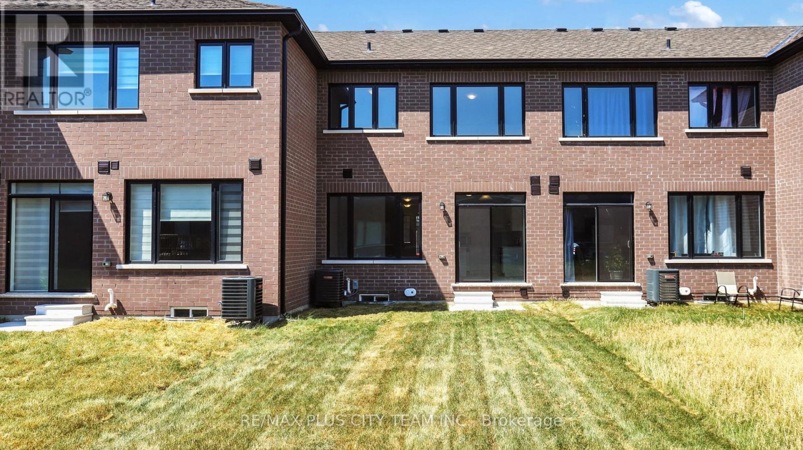 32 Keenan Street, Kawartha Lakes (Lindsay), Ontario  K9V 6C2 - Photo 16 - X12673324