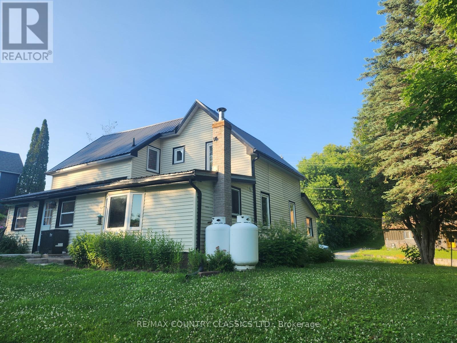 12 Hastings Street S, Bancroft (Bancroft Ward), Ontario  K0L 1C0 - Photo 8 - X12673430