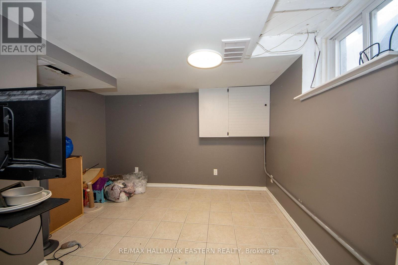 579 Mccannan Avenue, Peterborough (Town Ward 3), Ontario  K9J 4J7 - Photo 24 - X12673656