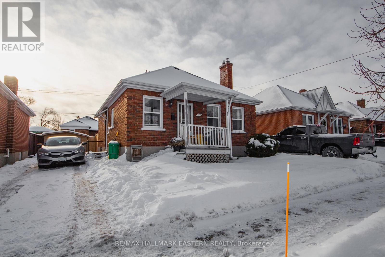 579 Mccannan Avenue, Peterborough (Town Ward 3), Ontario  K9J 4J7 - Photo 3 - X12673656