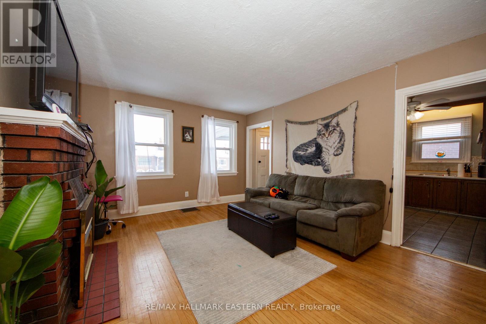 579 Mccannan Avenue, Peterborough (Town Ward 3), Ontario  K9J 4J7 - Photo 6 - X12673656