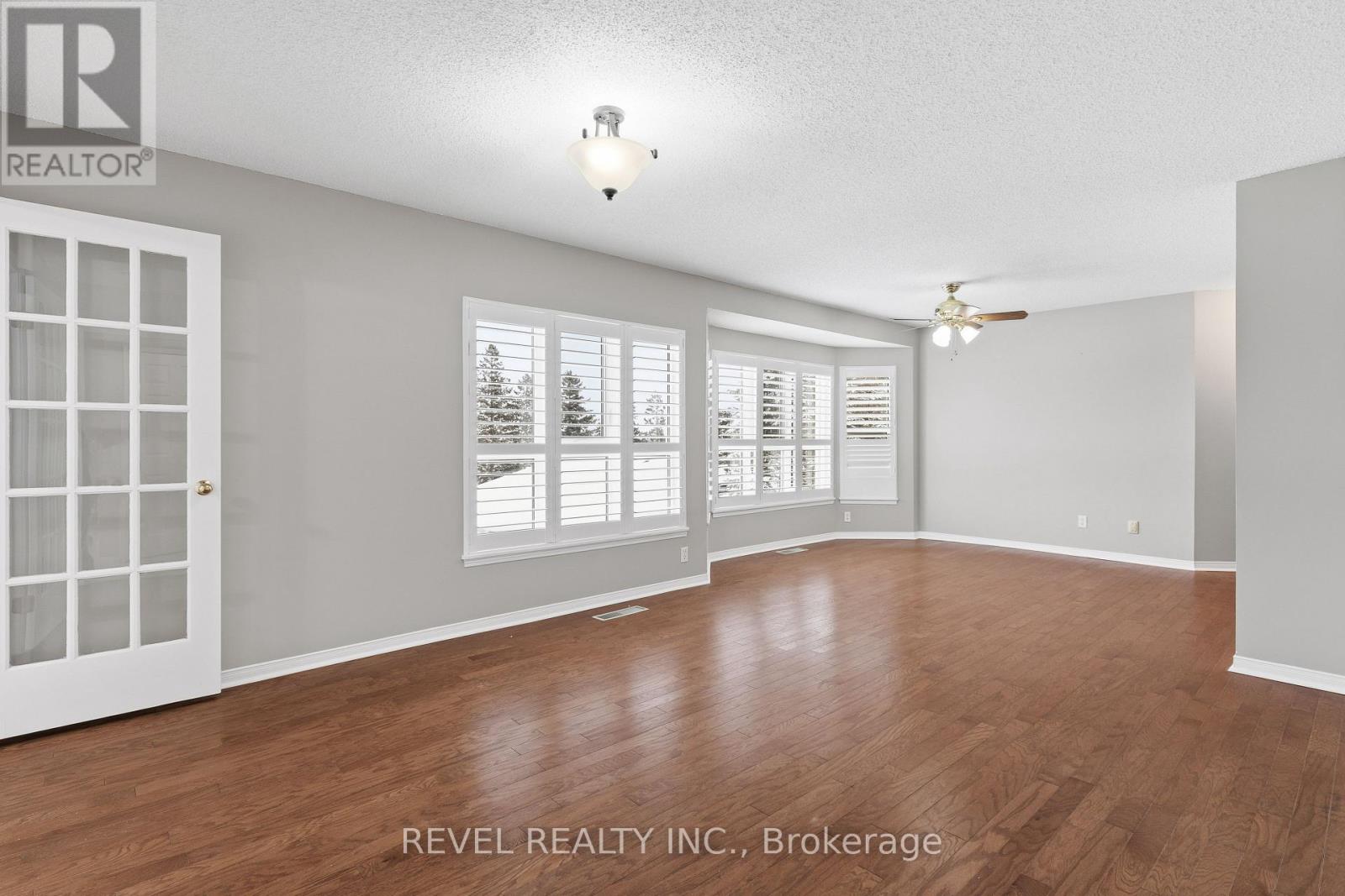 309 - 4 Heritage Way, Kawartha Lakes (Lindsay), Ontario  K9V 5Z2 - Photo 12 - X12673792