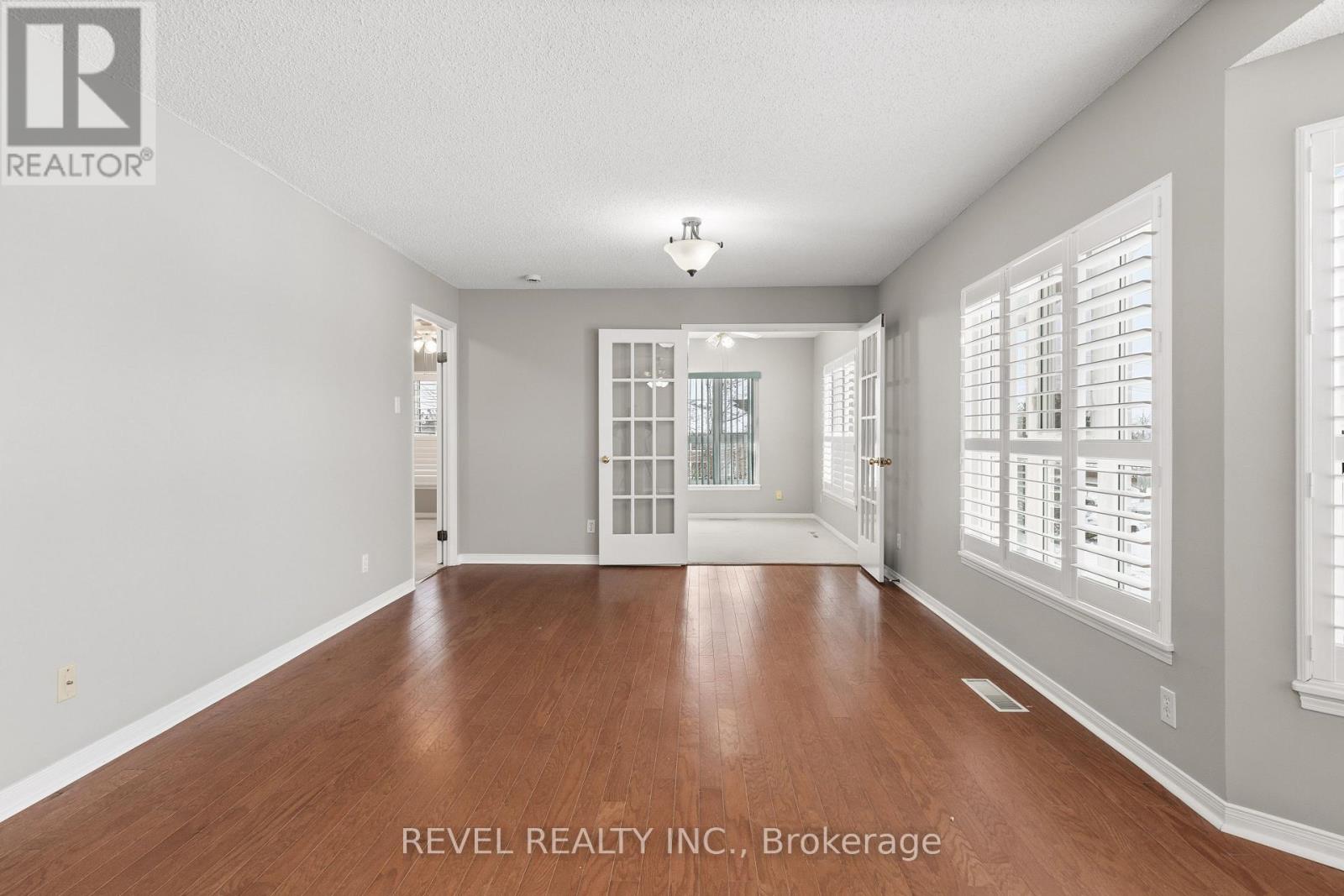 309 - 4 Heritage Way, Kawartha Lakes (Lindsay), Ontario  K9V 5Z2 - Photo 14 - X12673792