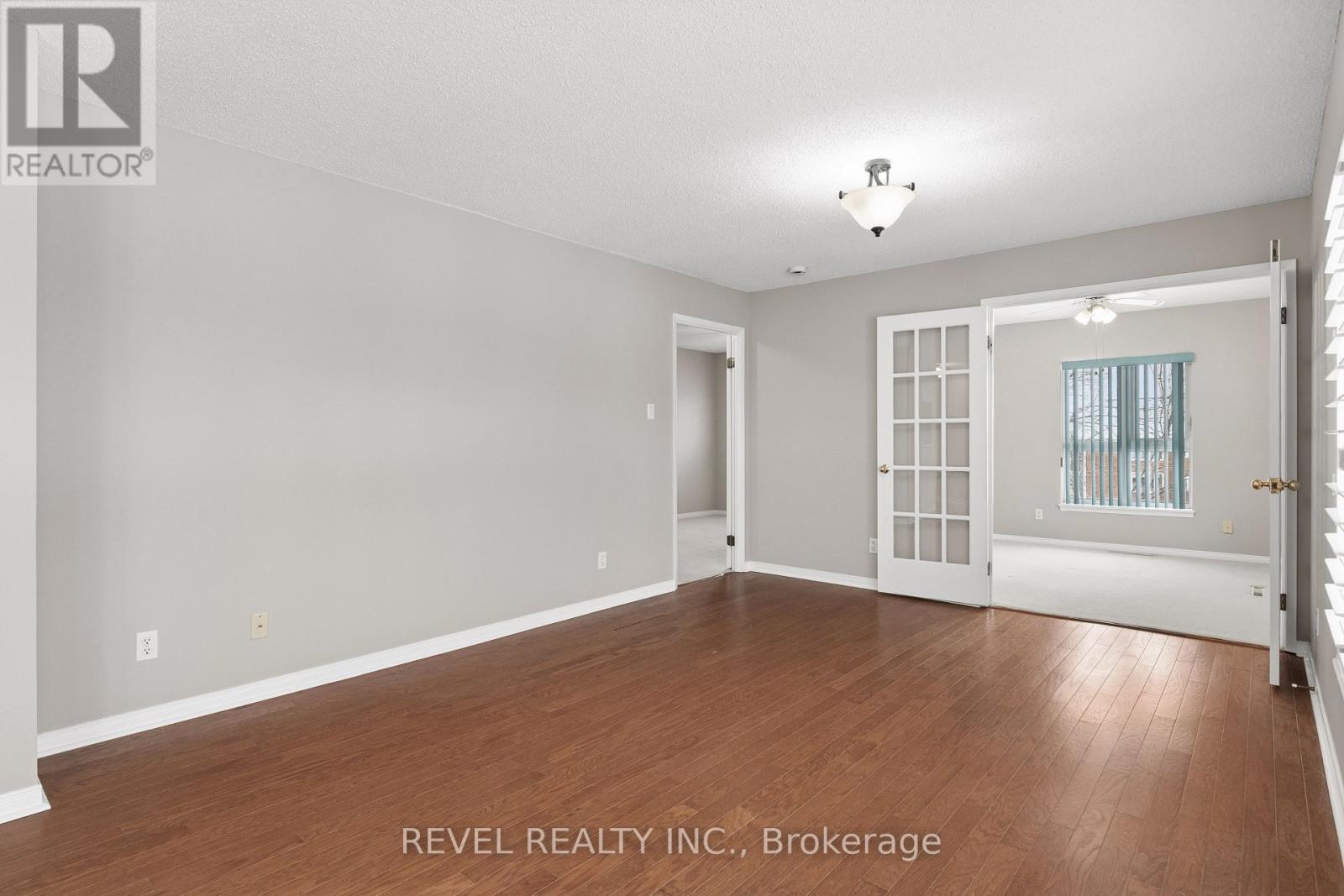 309 - 4 Heritage Way, Kawartha Lakes (Lindsay), Ontario  K9V 5Z2 - Photo 15 - X12673792