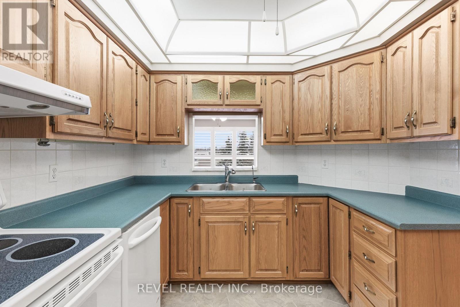 309 - 4 Heritage Way, Kawartha Lakes (Lindsay), Ontario  K9V 5Z2 - Photo 18 - X12673792