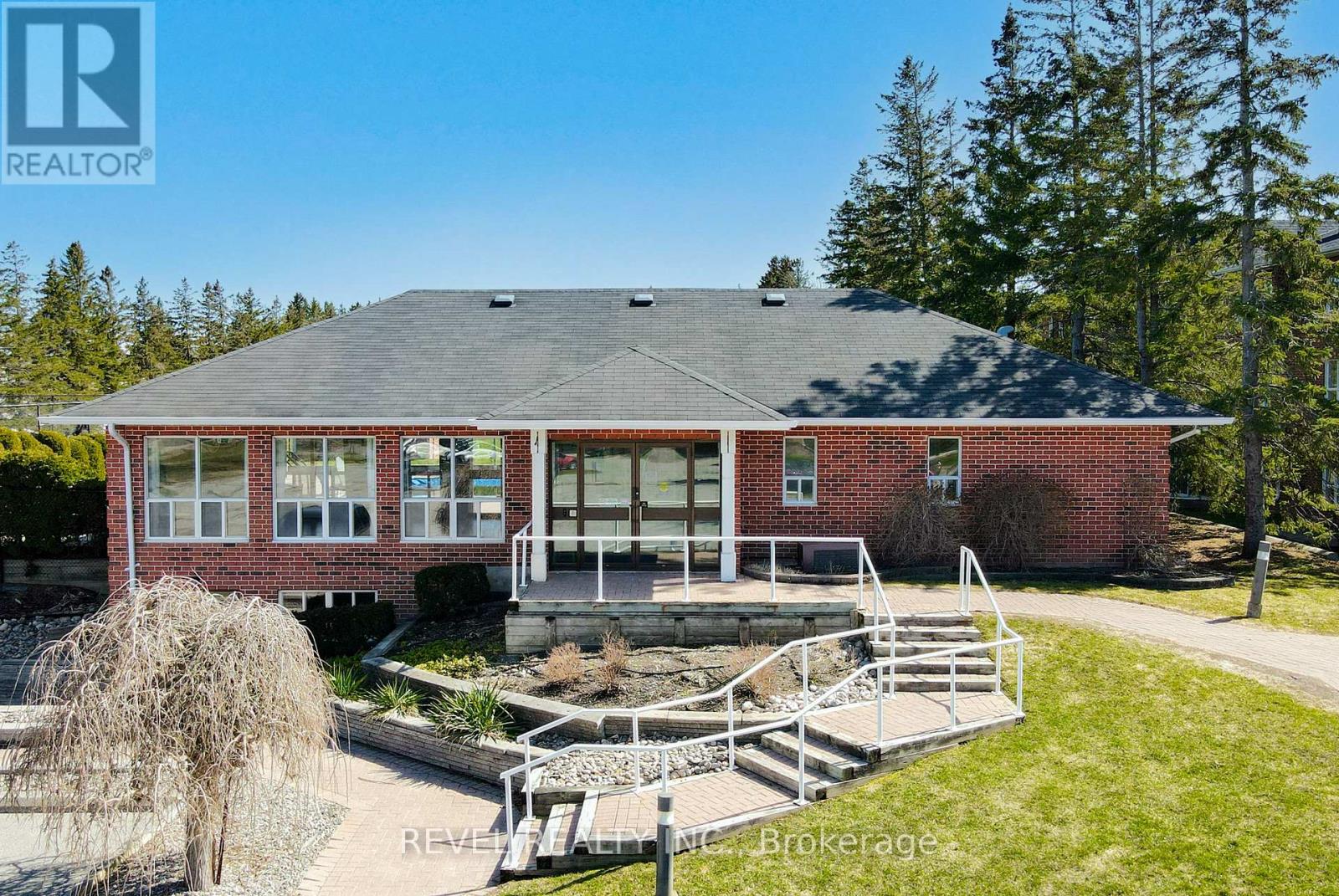 309 - 4 Heritage Way, Kawartha Lakes (Lindsay), Ontario  K9V 5Z2 - Photo 46 - X12673792