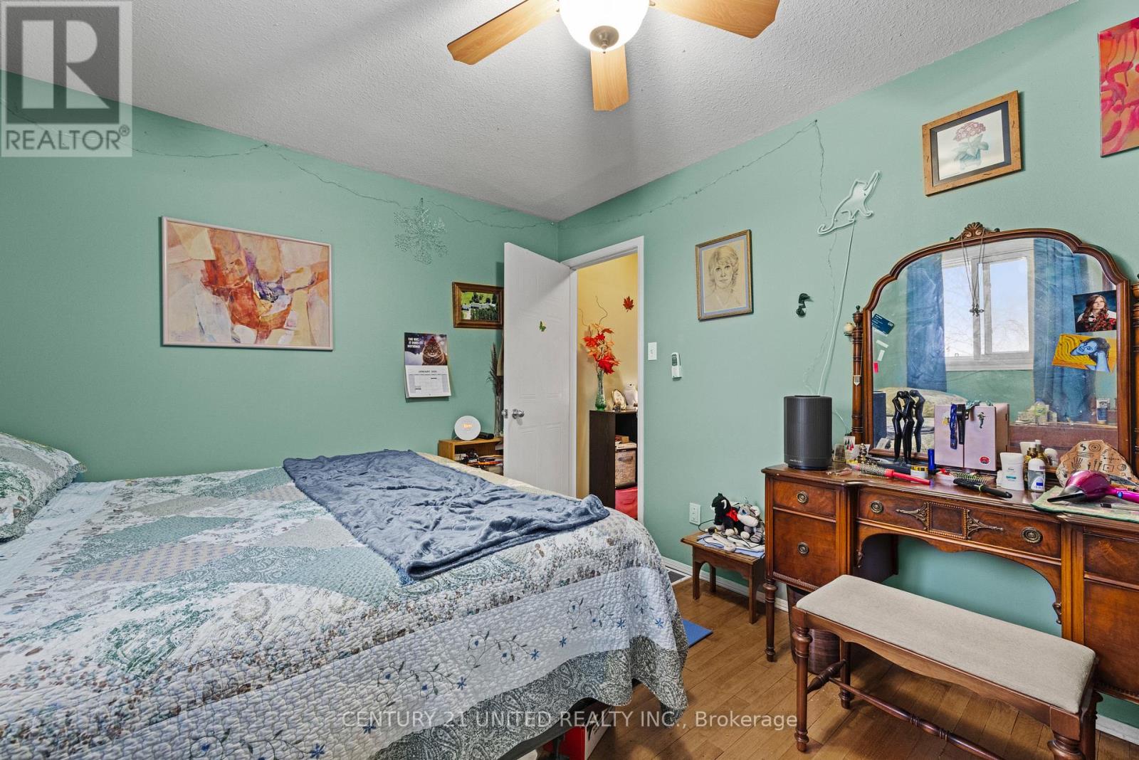 117 Towerhill Road, Peterborough (Northcrest Ward 5), Ontario  K9H 7M7 - Photo 12 - X12674030