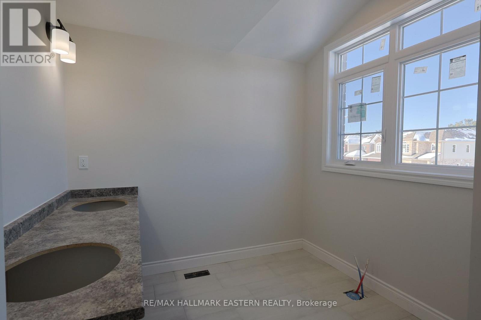 35 Coldbrook Drive, Cavan Monaghan (Millbrook Village), Ontario  L0A 1G0 - Photo 17 - X12674062