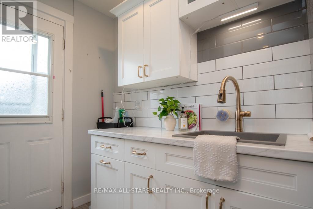 32 Adelaide Street S, Kawartha Lakes (Lindsay), Ontario  K9V 3J7 - Photo 8 - X12675214