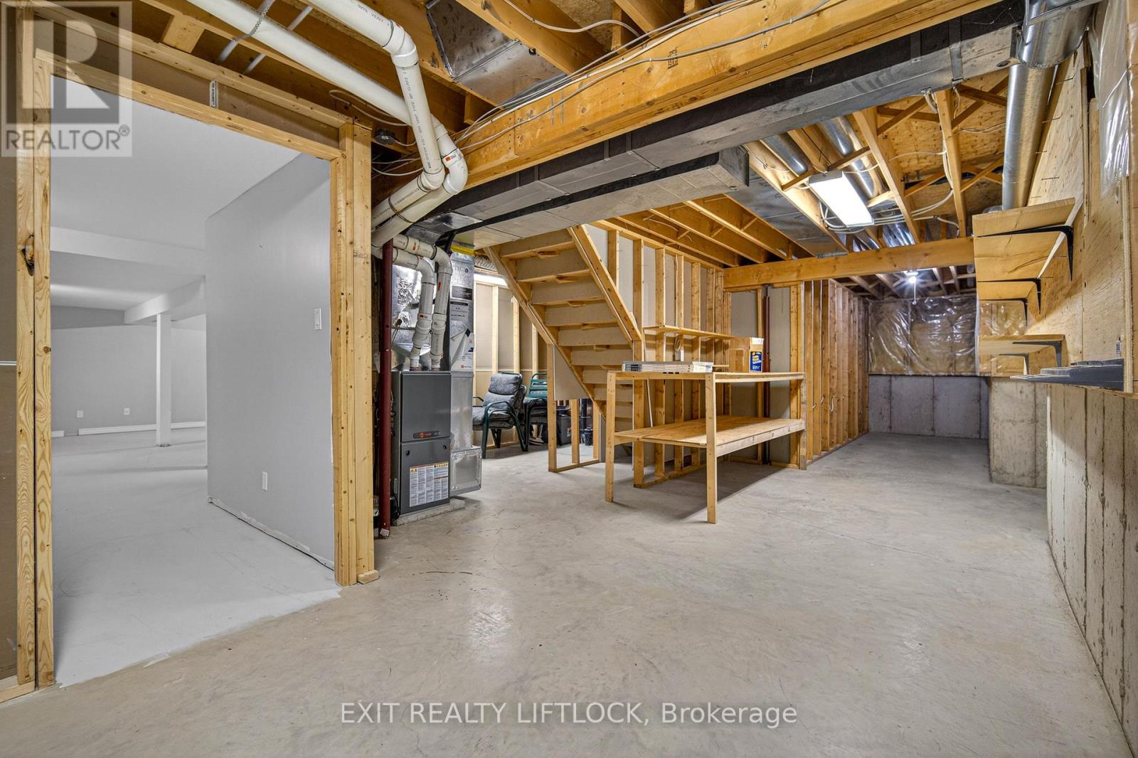 1627 Ramblewood Drive, Peterborough (Otonabee Ward 1), Ontario  K9K 2C3 - Photo 31 - X12676052