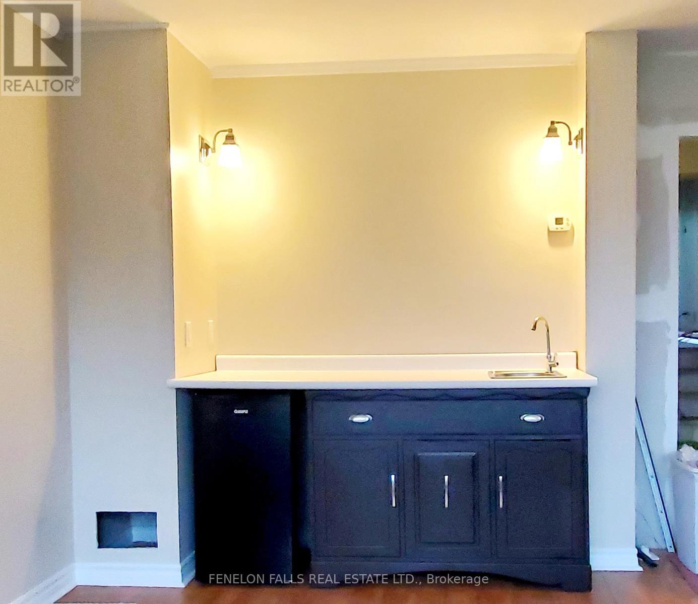 7 James Street, Kawartha Lakes (Lindsay), Ontario  K9V 3B3 - Photo 11 - X12676360