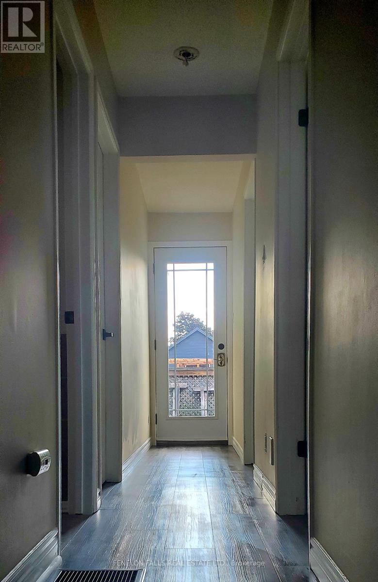 7 James Street, Kawartha Lakes (Lindsay), Ontario  K9V 3B3 - Photo 25 - X12676360