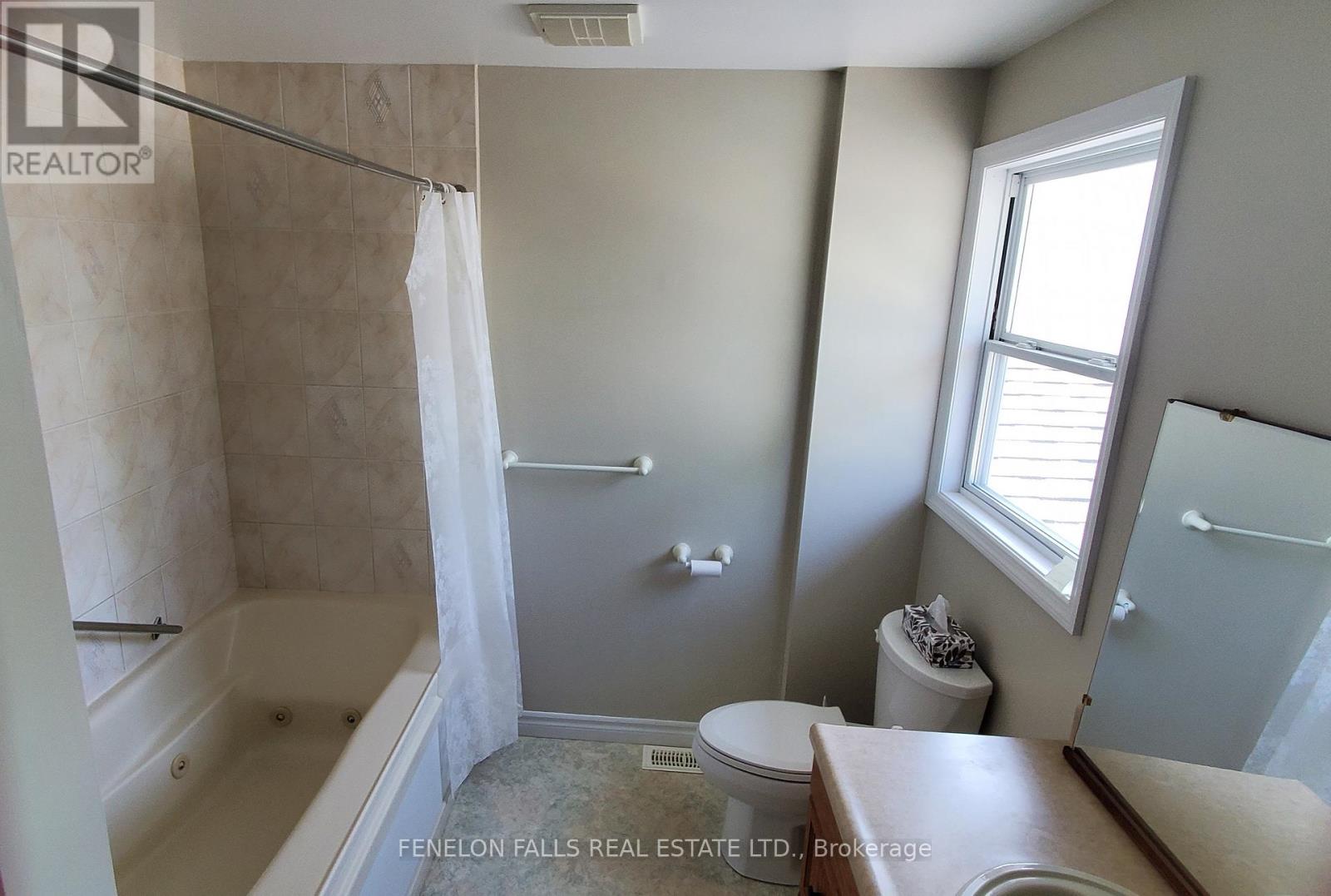 7 James Street, Kawartha Lakes (Lindsay), Ontario  K9V 3B3 - Photo 26 - X12676360