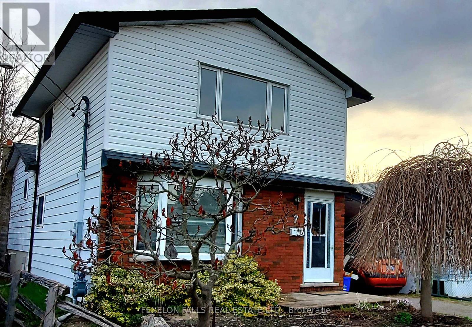 7 James Street, Kawartha Lakes (Lindsay), Ontario  K9V 3B3 - Photo 8 - X12676360