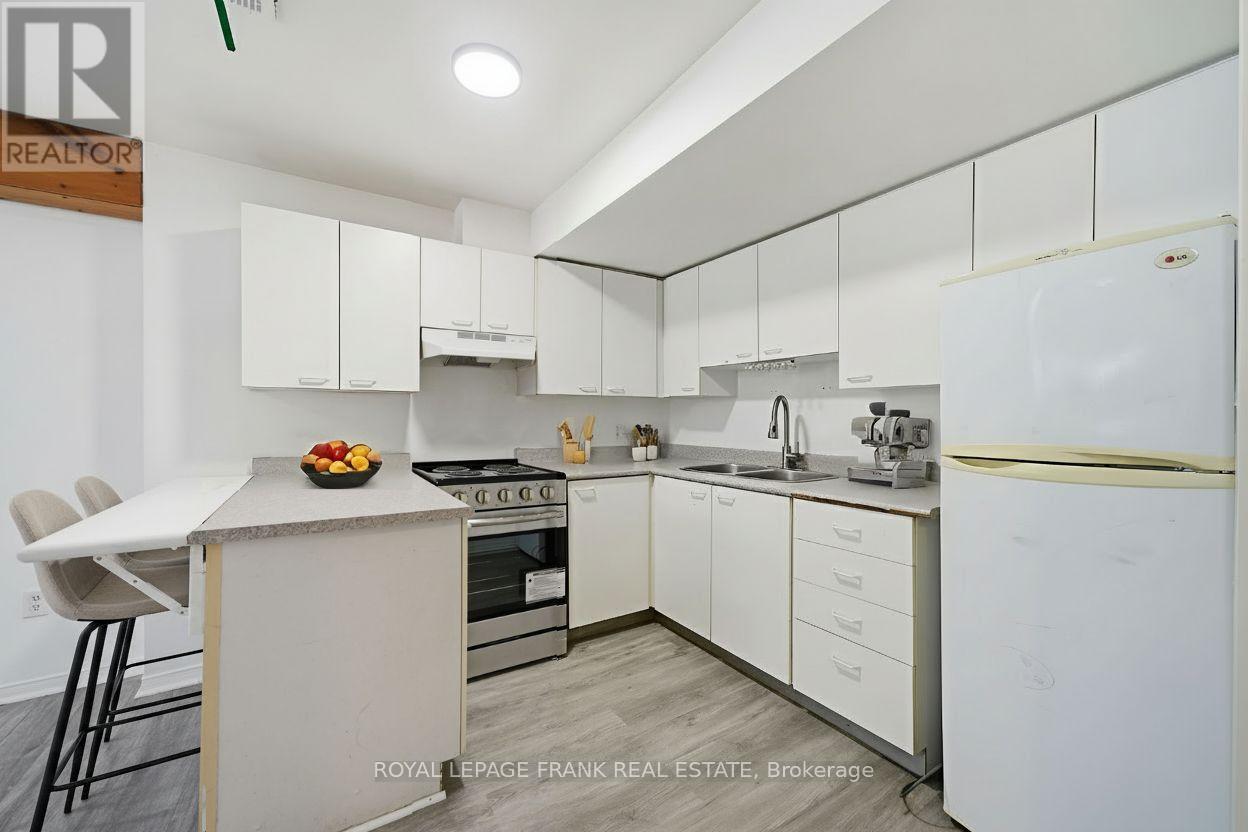 10 Flavelle Crescent, Kawartha Lakes (Lindsay), Ontario  K9V 6E2 - Photo 14 - X12673524