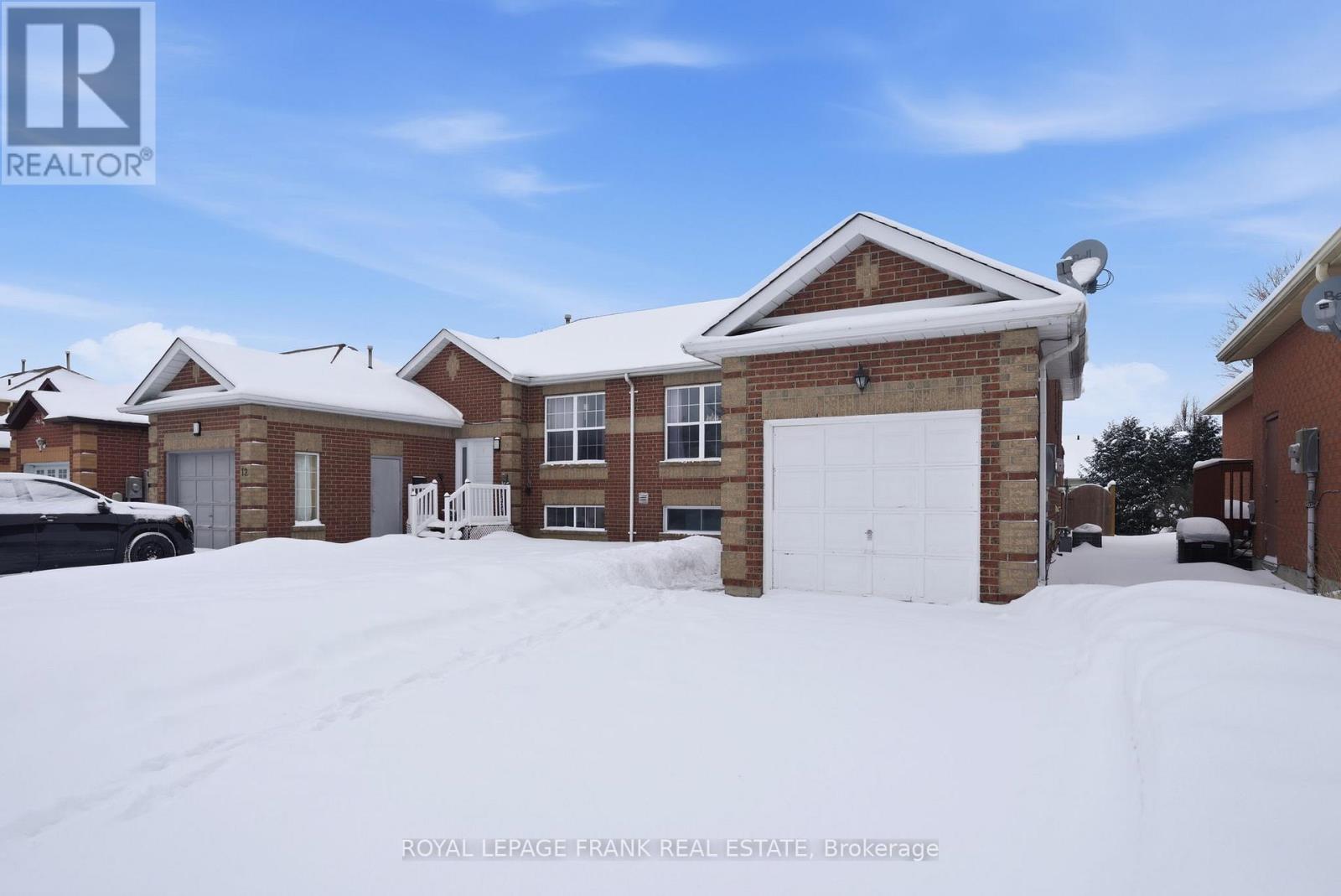 10 Flavelle Crescent, Kawartha Lakes (Lindsay), Ontario  K9V 6E2 - Photo 4 - X12673524