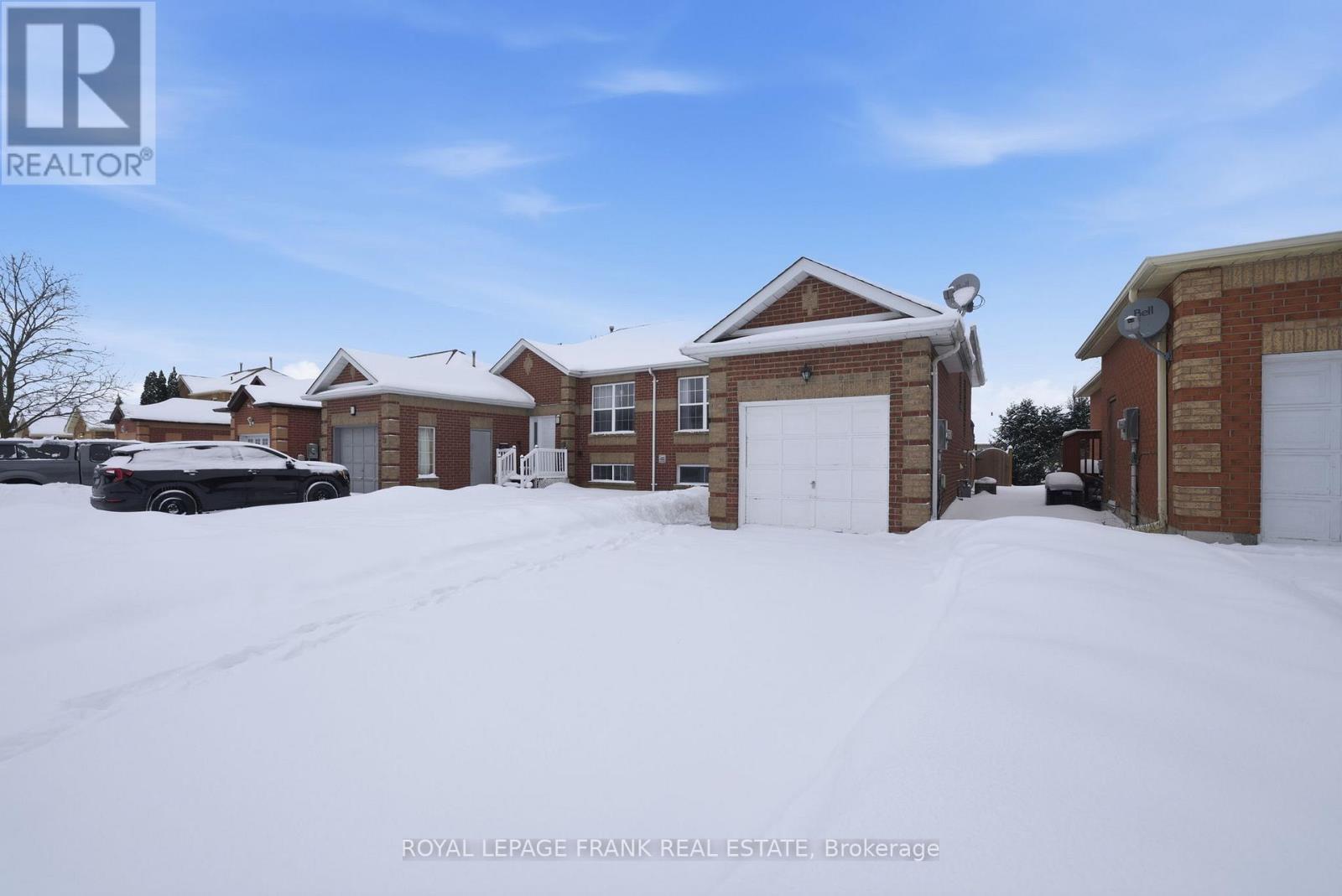 10 Flavelle Crescent, Kawartha Lakes (Lindsay), Ontario  K9V 6E2 - Photo 5 - X12673524