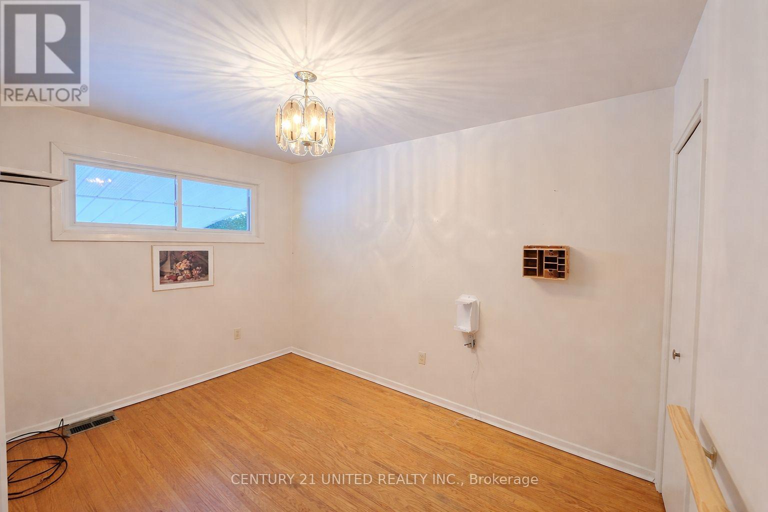 636 Cameron Street, Peterborough (Otonabee Ward 1), Ontario  K9J 3Z8 - Photo 13 - X12676872