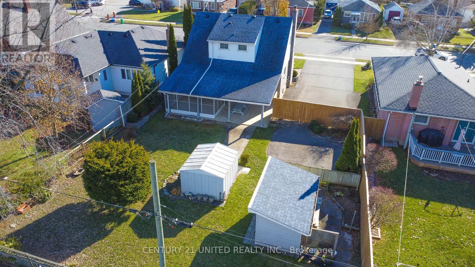 636 Cameron Street, Peterborough (Otonabee Ward 1), Ontario  K9J 3Z8 - Photo 2 - X12676872