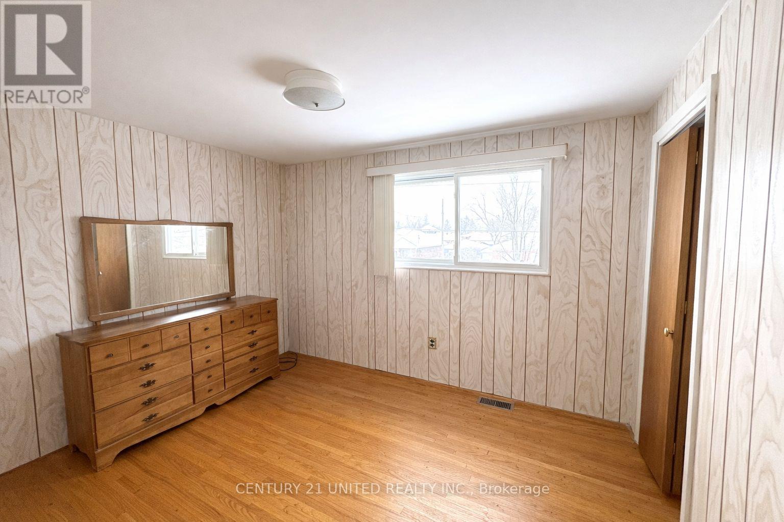 636 Cameron Street, Peterborough (Otonabee Ward 1), Ontario  K9J 3Z8 - Photo 21 - X12676872