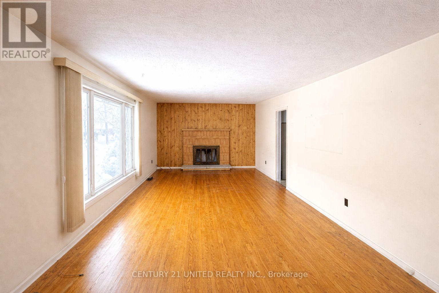 636 Cameron Street, Peterborough (Otonabee Ward 1), Ontario  K9J 3Z8 - Photo 8 - X12676872