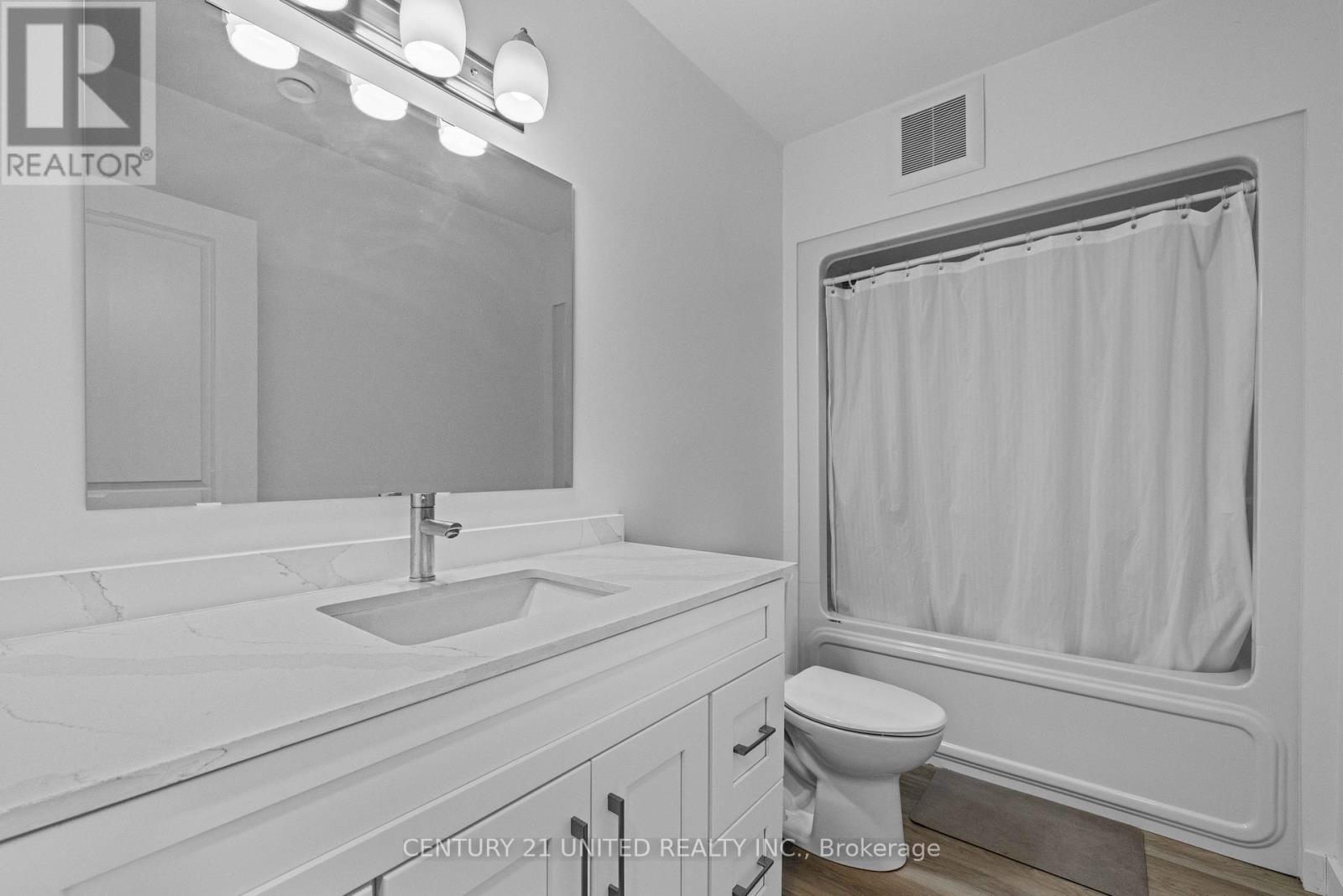 138 Dufferin Street, Peterborough (Ashburnham Ward 4), Ontario  K9H 1N2 - Photo 9 - X12676910