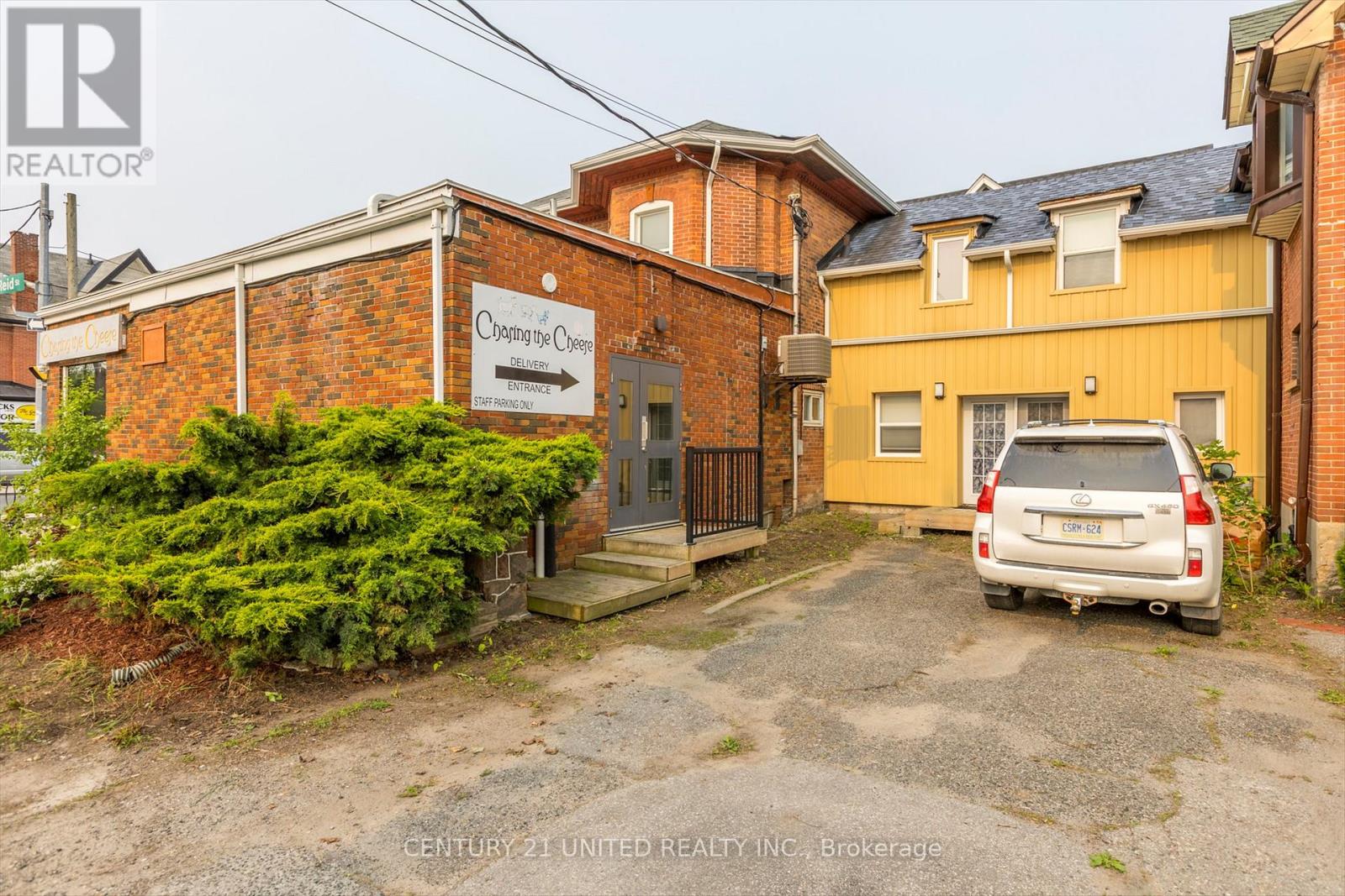 330-334 Charlotte Street W, Peterborough (Town Ward 3), Ontario  K9J 2V9 - Photo 10 - X12676944