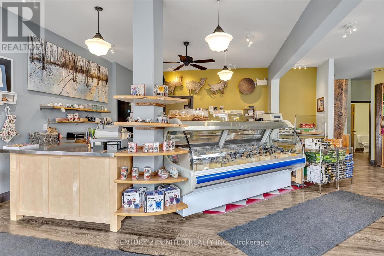 330-334 Charlotte Street W, Peterborough (Town Ward 3), Ontario  K9J 2V9 - Photo 19 - X12676944