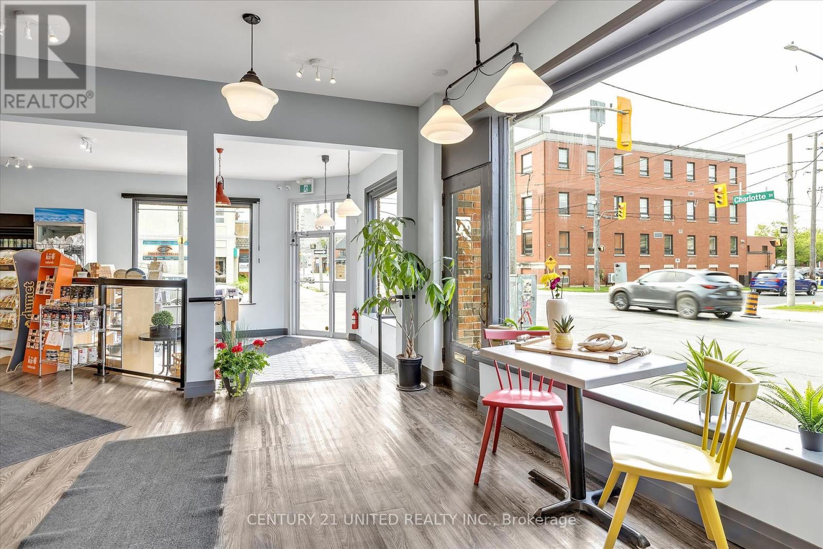 330-334 Charlotte Street W, Peterborough (Town Ward 3), Ontario  K9J 2V9 - Photo 21 - X12676944