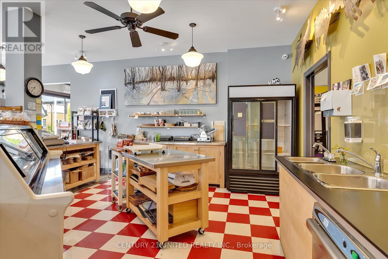 330-334 Charlotte Street W, Peterborough (Town Ward 3), Ontario  K9J 2V9 - Photo 24 - X12676944